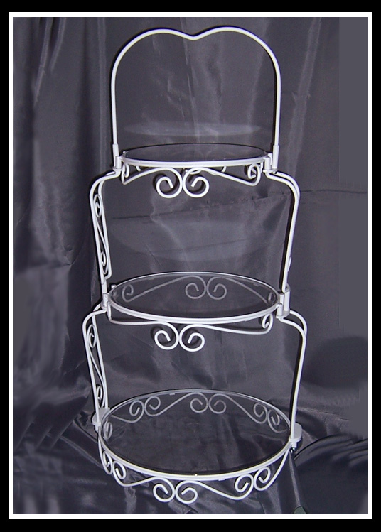 Three tier gracefull tiers stand
