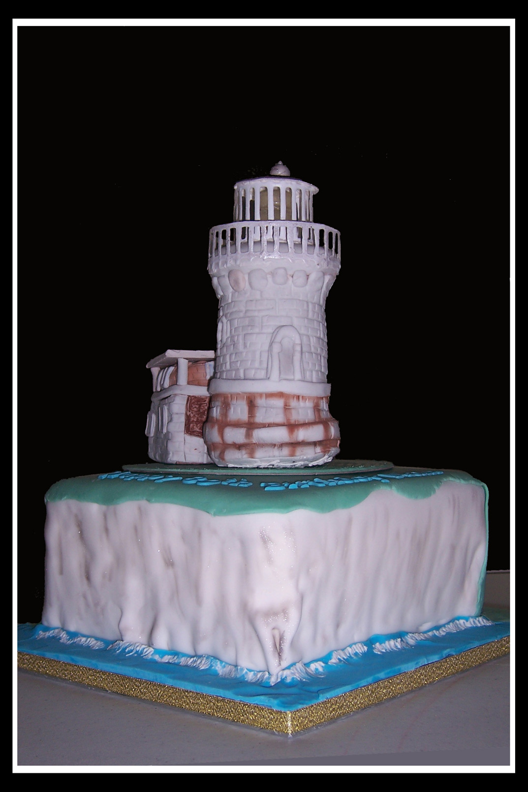 Belle Toute Lighthouse model birthday cake