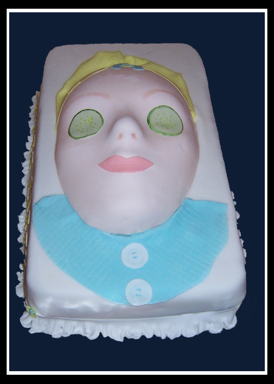 Pamper party face mask cake