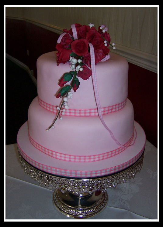 Pink two tier stacked round