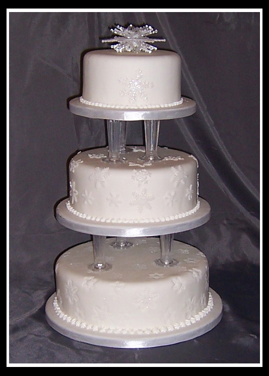three teir snowflake wedding cake